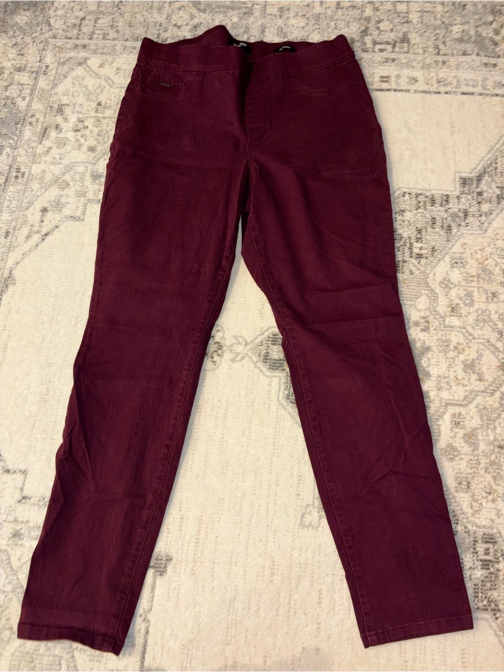 Nine West Skinny Jeans in Burgundy